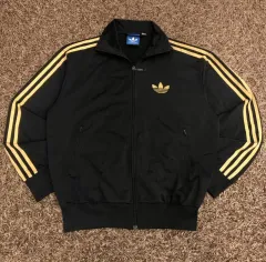 アディダス ブラックGOLD 3本線 トラックジャージ
