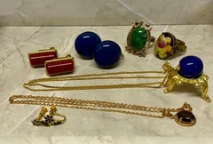 【アクセサリー】7点まとめ売り ヴィンテージ イヤリング ネックレス 指輪 リング 7点セット ゴールド / ブルー / レッド アクセ レディース ファッション 小物