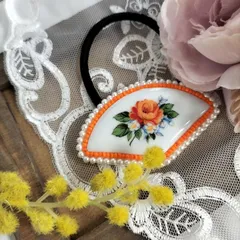 オレンジのバラのビーズ刺繍ヘアゴム｜上品で華やかなハンドメイド髪飾り oh-02075