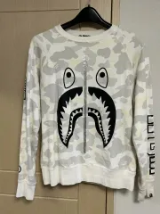 ベイプシャーク蛍光カモフラージュ スウェット