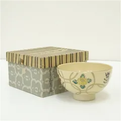 京焼　清鳳造　色絵七宝四季花茶碗（箱付）  茶道 抹茶 おしゃれ 抹茶茶碗 抹茶碗 和食器 レトロ 茶器 骨董 茶わん 茶会 茶の湯