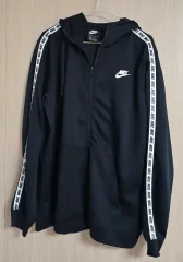 ナイキ ブラック トレーナー ジップアップ ロゴ テープ