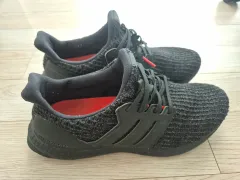 アディダス ウルトラブースト ブラック 260