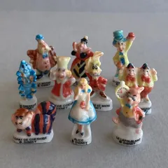 不思議の国のアリスのフェーブ　10点セット／フランス雑貨／陶器ミニチュア／ブロカント／ヴィンテージ／蚤の市／幸運の小さな陶器