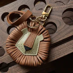 SGPJ017【ハンドメイド】本革ライオンキーホルダー バッグチャーム アクセサリー 革小物 キーリング キーイング 車の鍵 チャーム ストラップ ギフト プレゼント 記念日 お祝い プチギフト 男女兼用