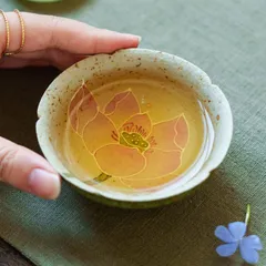 新品未使用 孔雀紋様燧石オーナーカップ 陶器湯呑み 女性用個人専用蓮紋様笠カップ お茶器