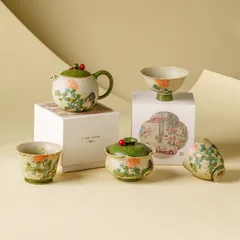 新品未使用 染付け燧石湯呑みセット 陶器オーナーカップ 手描き金彩清韻霞菊 高級お茶器