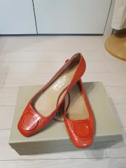 FERRAGAMO フェラガモ オレンジ フラットシューズ レディース 靴