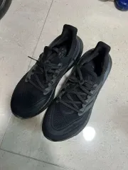 260 アディダス ウルトラブースト ライト