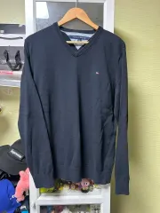 トミーヒルフィガー ブラック Vネック ニット Lサイズ