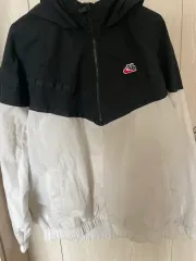 ナイキ ウィンドブレーカー (xl)