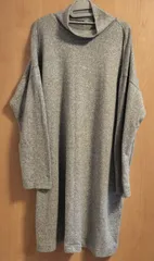 ユニクロ　XL　灰色グレー　ハイネック　ひざ丈ワンピース　チュニック　あたたかい　柔らか素材　大きいサイズ　プラスサイズ