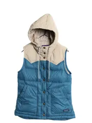 【お得なクーポン配布中!】 US企画 パタゴニア フード付き ダウン ベスト レディース S / 22年製 アウトドア ナイロン キャンバス フルジップ 重ね着 前開き ツートン