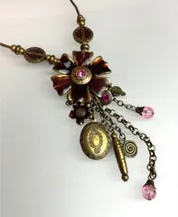 【フランス】ヴィンテージ AXELLE CREATION ロマンチックな花と秘密のロケットネックレス