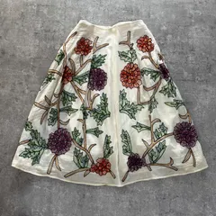 昭和レトロ 花刺繍風ボタニカル柄フレアスカート 生成り×赤紫 グラニーフラワー調のサムネイル