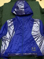 (新品) UNDER ARMOUR アンダーアーマー ランニング ジップアップ ウィンドブレーカー L (100)