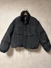 黒ダウンベスト可能