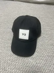 Y-3 adidas YOHJI YAMAMOTO ヨウジヤマモト ロゴ ベースボールキャップです