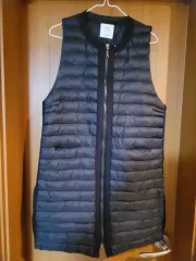 ダウンベスト