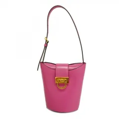 サルヴァトーレ・フェラガモ(Salvatore Ferragamo) サルヴァトーレフェラガモ ショルダーバッグ ガンチーニ トリフォリオ レザー ピンク レディース