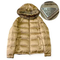 PRADA プラダ ブルーフォックスファー付 三角ロゴプレート ナイロン ダウンジャケット ゴールド ベージュ系 40 フード脱着不可モデル