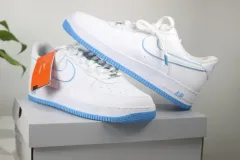 (未開封) NIKE エアフォース 1 '07 265