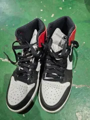 ナイキ エア ジョーダン 1 ブラック/ホワイト/レッド 235