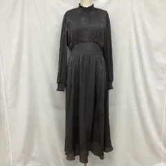 美品 ナチュラルビューティーベーシック 23AW フラワージャガードシャーリングワンピース ハイネック 花柄ワンピース チャコール M