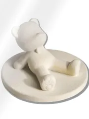 CIOP 【 可愛い くま の スマホスタンド リラックスタイプ ホワイト 】熊好きさんへのプレゼントに最適！ デスクを癒すおしゃれかわいいインテリア 卓上 携帯 iphone/galaxy/pixel/xperia/aquos対応 (ホワ [ホワイト 01]