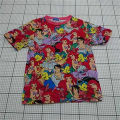◇ Θ ディズニーリゾート Disney Resort リトルマーメイド総柄Tシャツ M レディース E  【1601210010590】