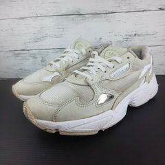 adidas FALCON ドット柄 23cm 白 - メルカリ