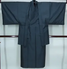 3点セット　メンズ着物　大島紬　アンサンブル　長襦袢　対応身長160cm前後　裄68cm　【中古】美品　ok478ell