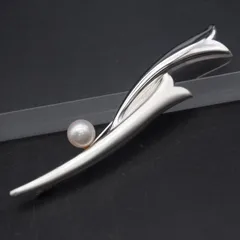 L093 本真珠 8mm珠 パール SILVER925刻印 ブローチ デザイン シルバー コサージュ 6月誕生石
