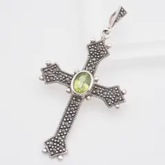 J945 ペリドット マーカサイト 925刻印 ペンダント トップ クロス デザイン シルバー チャーム ヘッド 8月誕生石