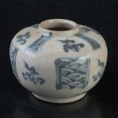 中国　安南　染付　花卉文　小壷　C　S654