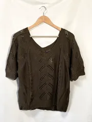 【新品タグ付】パープル＆イエロー ケーブル編み ニット 茶 Vネック