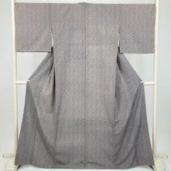 たんす屋 TANSU-YA 着物 リユース着物 小紋 グレー カジュアル 檜垣文 袷 絹 未洗い 【身丈】161cm【裄丈】69cm MS7388