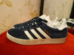 108 adidas ガゼル ネイビー スウェード スニーカー 23.5cm