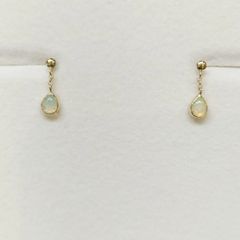 美しい遊色/希少】K18 オパール ピアス 18金 7×6mm 10月 誕生石 - メルカリ