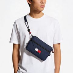 定番モデル✨】トミーヒルフィガー レザー調 ショルダーバッグ THロゴ 