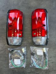 ランドクルーザー70 4灯化キット 純正 テールレンズ テールランプ ③