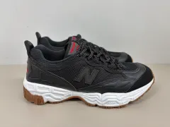 275 ニューバランス ML801BEC ブラック
