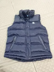 アディダス ネイビー ダウン ベスト