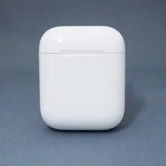 Apple AirPods with Charging Case エアーポッズ 充電ケースのみ 第二世代 USED美品 ワイヤレスイヤホン MV7N2J/A 完動品 V9002 