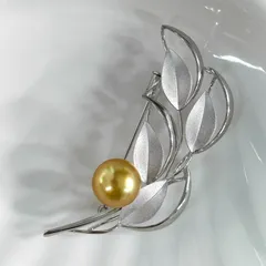 南洋ゴールド真珠 10.8mm テリ抜群 ブローチ シルバー 葉っぱ