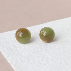 グリーン×カーキ グラデーション ピアス 丸 小ぶり ステンレス シンプル 大人かわいい【477】