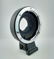 美品値下げ！ほぼ新品未使用！ソニーE30mm F3.5 MACROレンズ　フード 美品値下げ！ほぼ新品未使用！ソニーE30mm F3.5 MACROレンズ フード