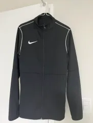 ナイキ ブラック トレーナー ジップアップ ジャケット