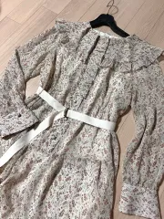 ページU PAGE U ビック襟 フラワー シフォン ベルト ロング丈ワンピース ケープ