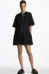 COS ジップアップ PLAY オールインワン コットン 半袖 ハーフパンツ ISTJ VENDING MACHINE Ver.